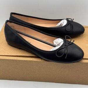 Journee Collection Vika Black Ballet Flats Size 6.5
